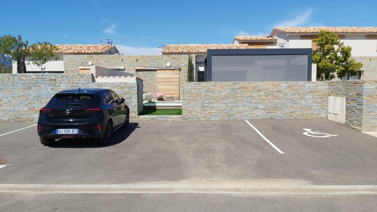 Villa HOME HOLIDAY à Cala Rossa Lecci Exterior foto